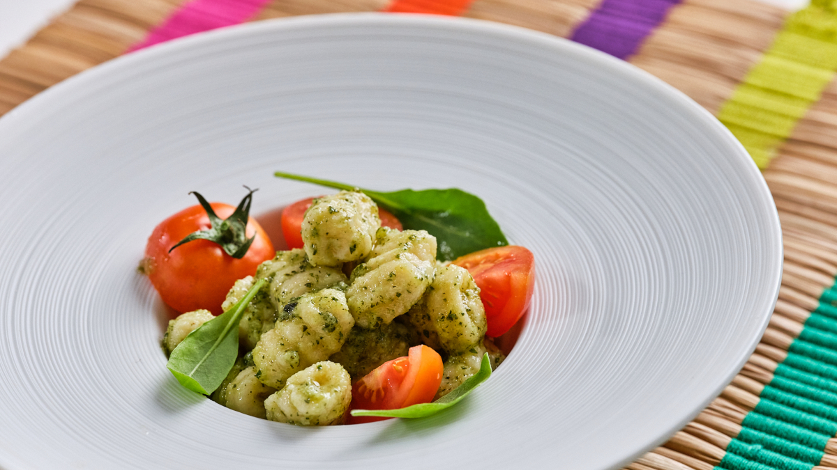 Ñoqui al pesto, un plato mítico para empezar y no acabar