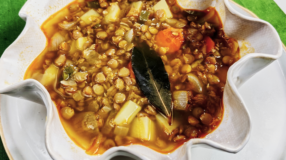 La (facilísima) forma de hacer unas nutritivas lentejas con verduras-image