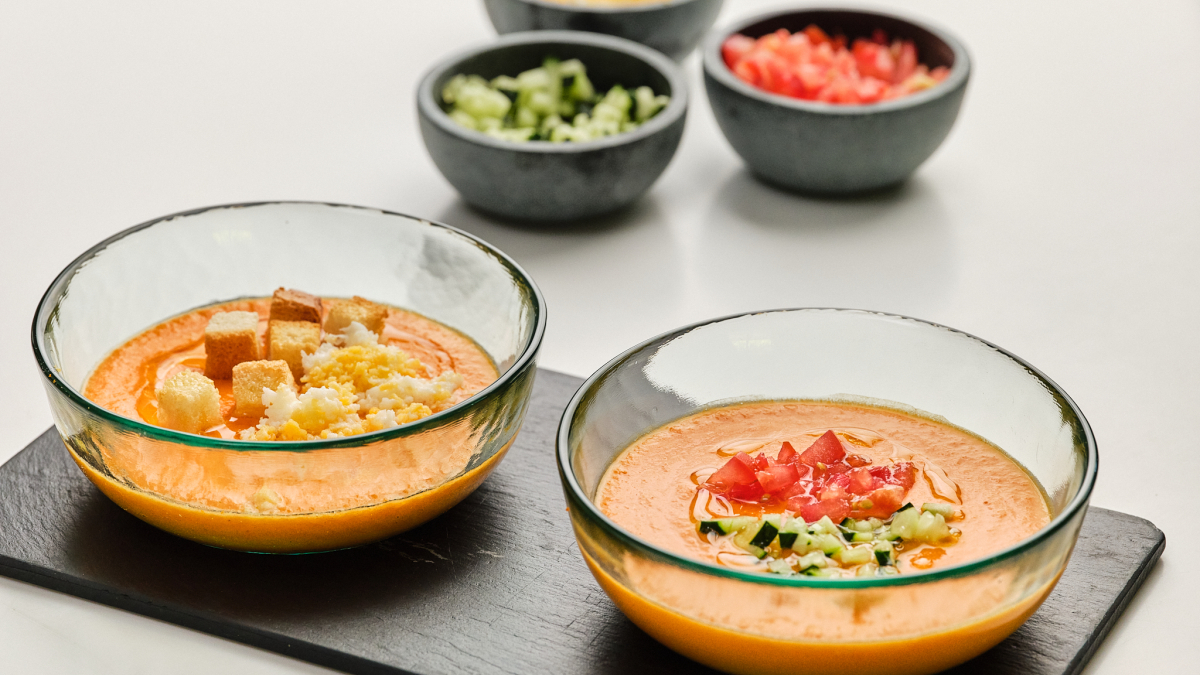 Un gazpacho renovado, suave y refrescante-image