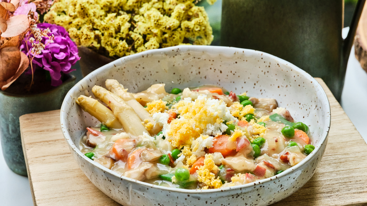 Una menestra de verduras rica y nutritiva-image