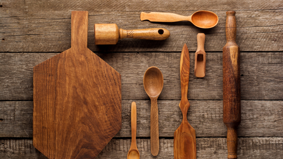 Metal o madera: ¿qué material usar en los utensilios de cocina?