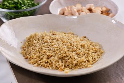 Disponer la quinoa en la base de la fuente