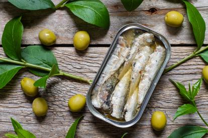 Lata de sardinas en aceite de oliva.
