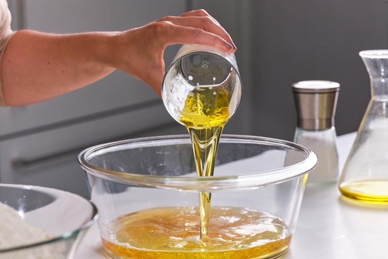 Añadir el aceite de oliva