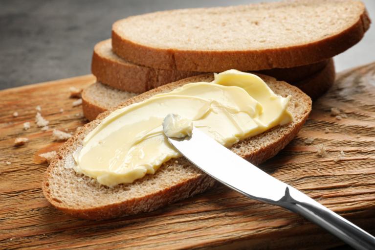 Mantequilla y margarina comparten hueco en los desayunos.