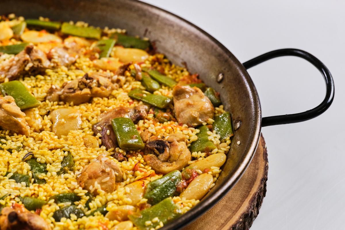 Paella Valenciana Una Receta Que Nos Define 5480